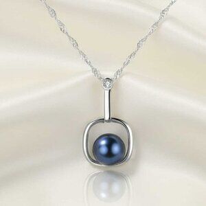 Ladies Deep Blue Pearl Necklace
